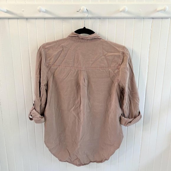 Universal Thread Long Sleeve Button Down - Picture 2 of 3